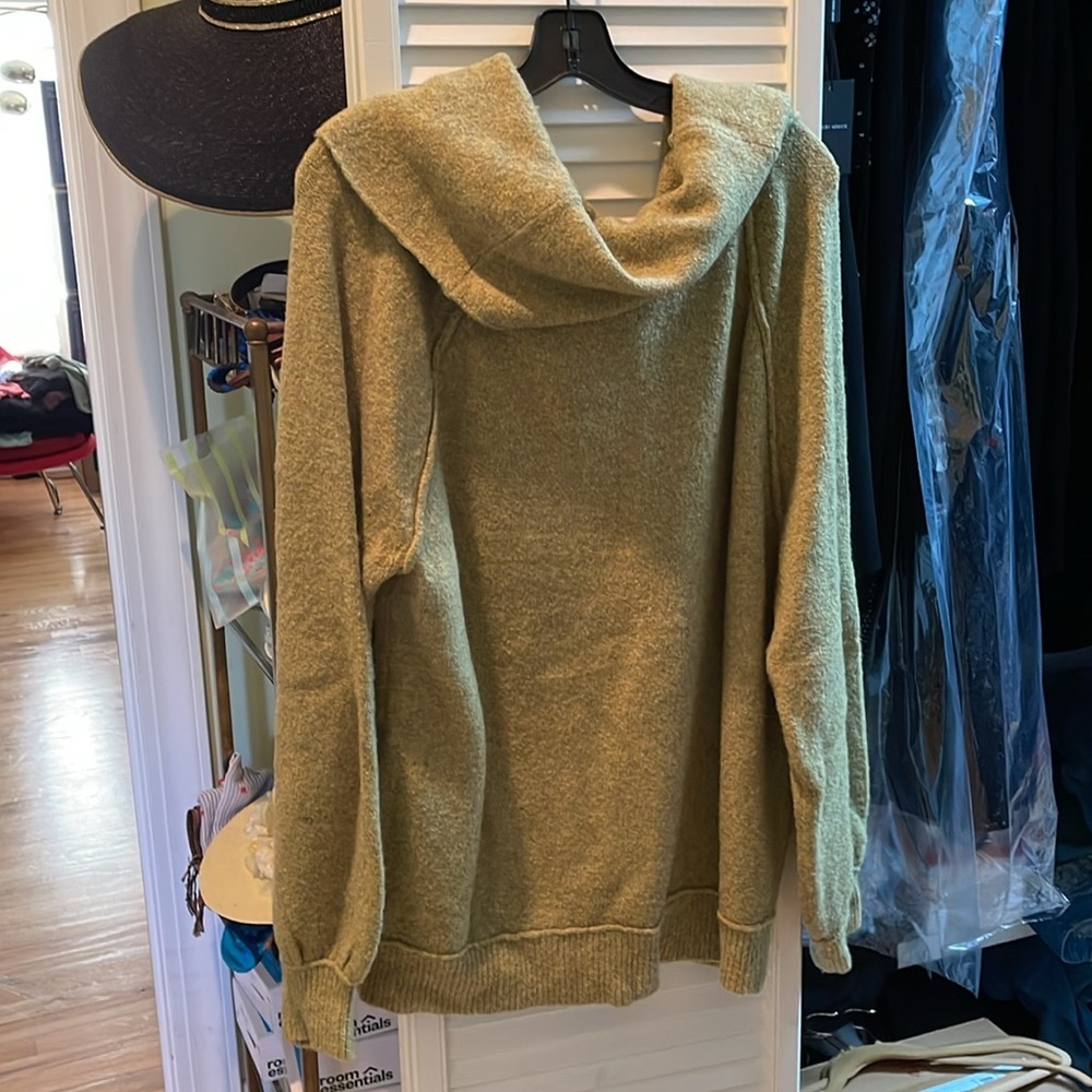 Free People new w/o tag ECHO BEACH Sweater in Peridot Heather Green Size L - Picture 3 of 3